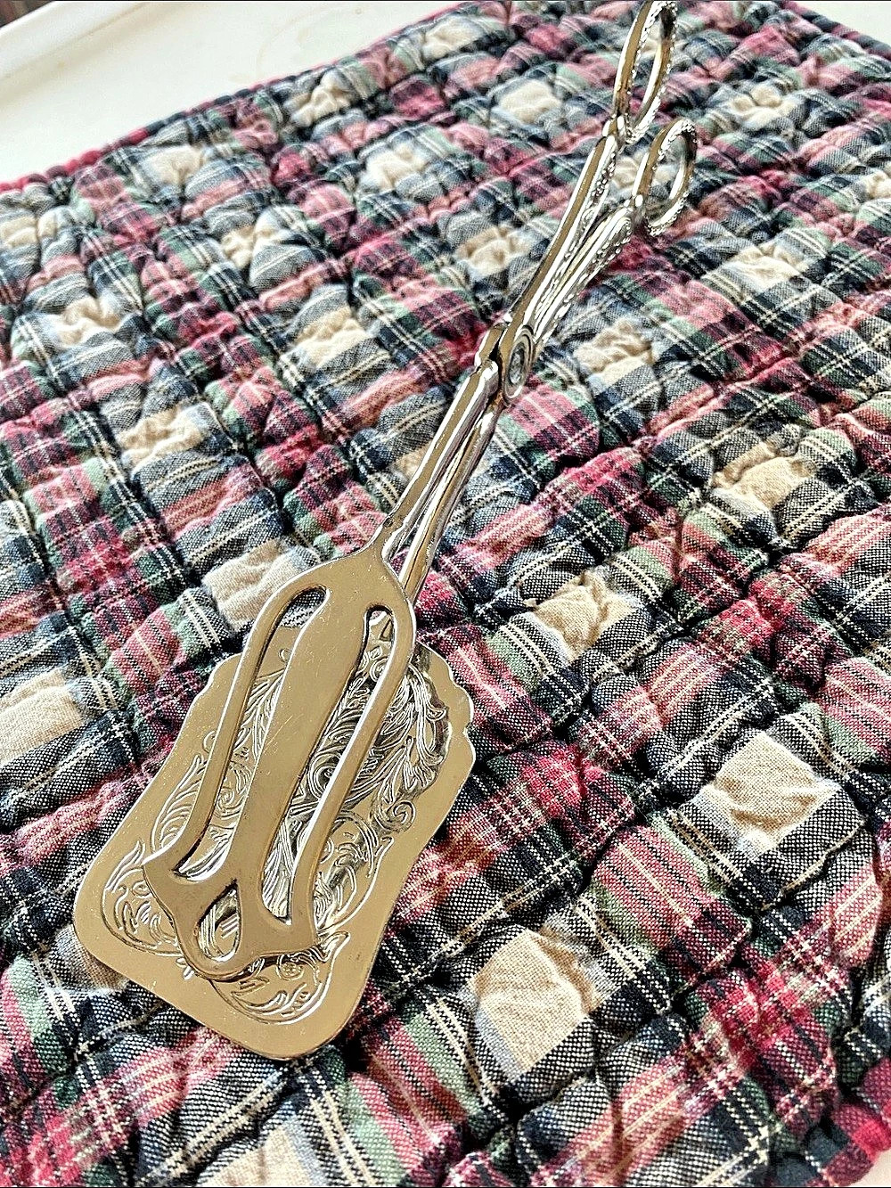 Ornate Silver-Plated pastry server/tongs